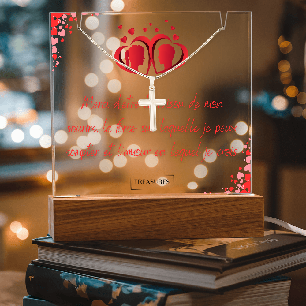 Coffret souvenir en acrylique avec présentoir carré personnalisé et collier croix en acier inoxydable, cadeau unique pour homme, base LED en bois, parfait pour anniversaire, Noël ou fête, treasures.ch