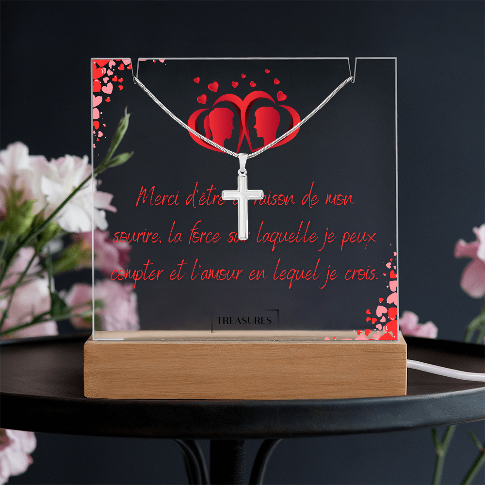 Coffret souvenir en acrylique avec présentoir carré personnalisé et collier croix en acier inoxydable, cadeau unique pour homme, base LED en bois, parfait pour anniversaire, Noël ou fête, treasures.ch